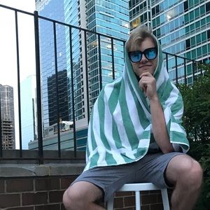 Meet your Posher, Cale